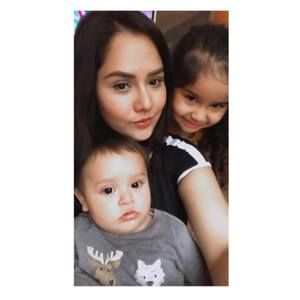 Meet your Posher, Nadia